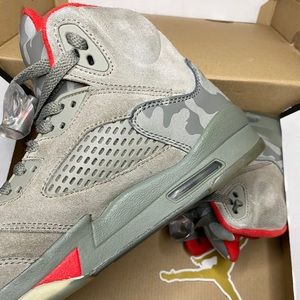 Air Jordan Retro 5,  P51 Camp